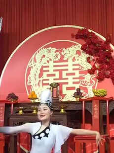 漂亮的舞蹈小姐姐