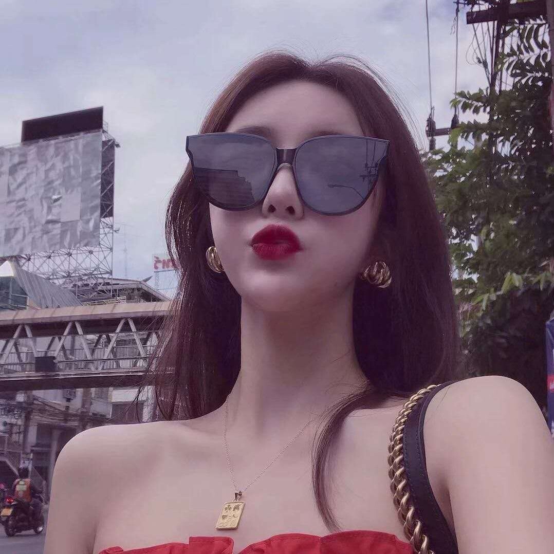 闭嘴。。海报