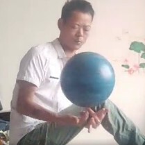 请开始转球表演海报