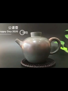 我是卖茶壶的小姐姐