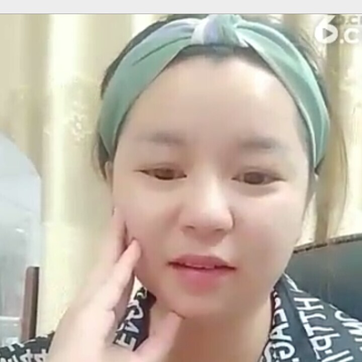 美羊羊素颜海报