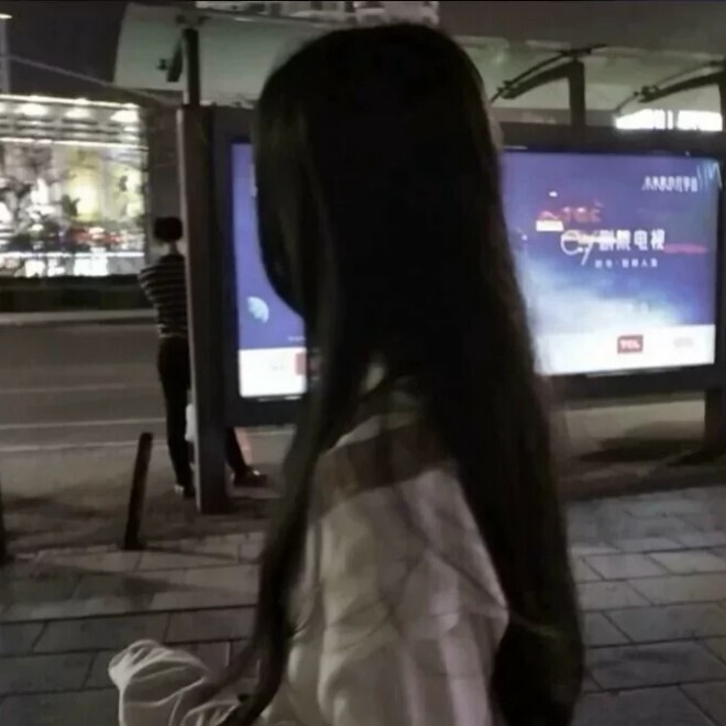 小冰子♡海报
