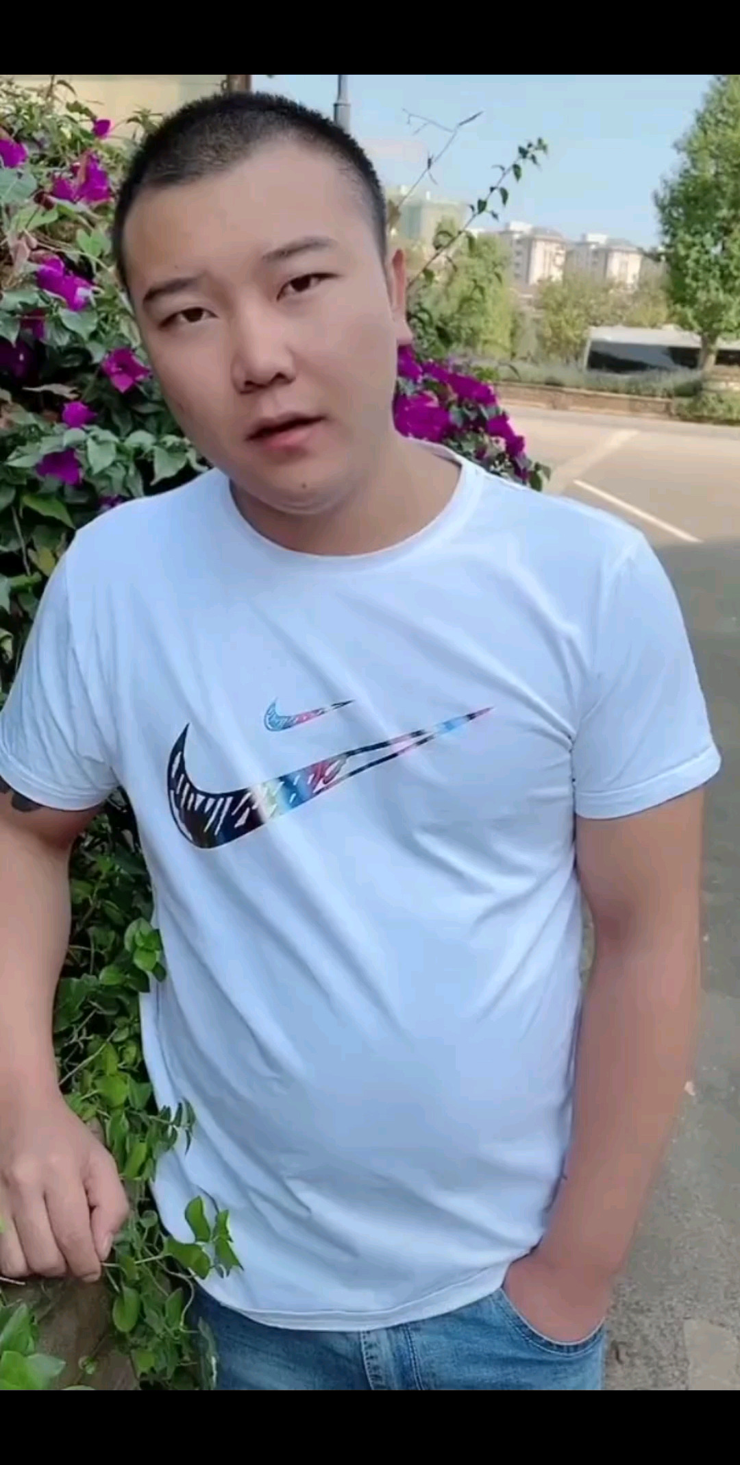 我也想有大哥罩著啊！