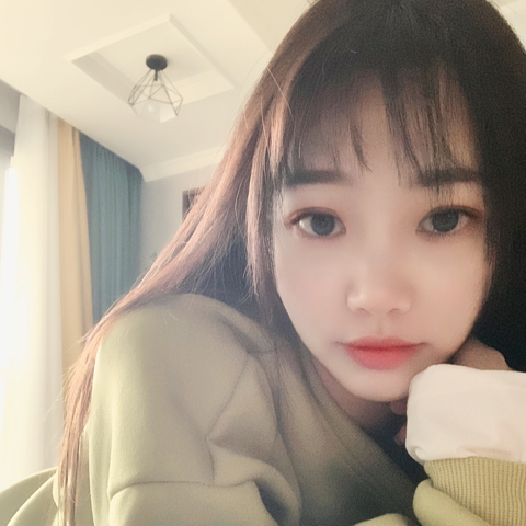 🌺伊伊➷海报