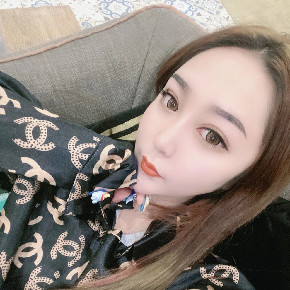 一只小鱼阿海报