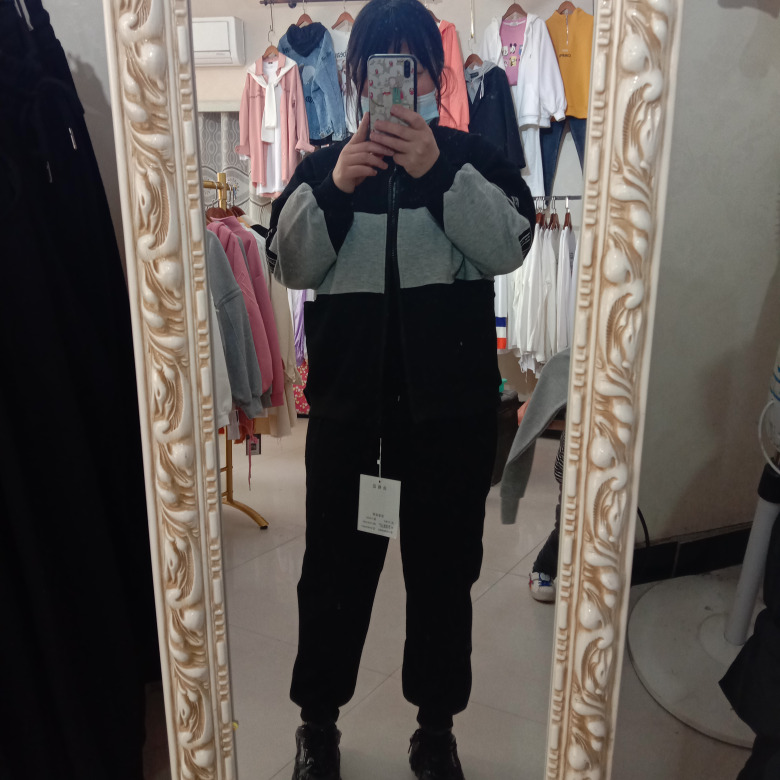 👿l1海报