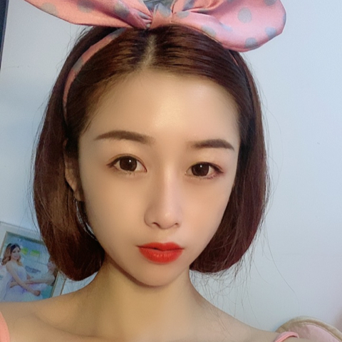 小梁同学i海报
