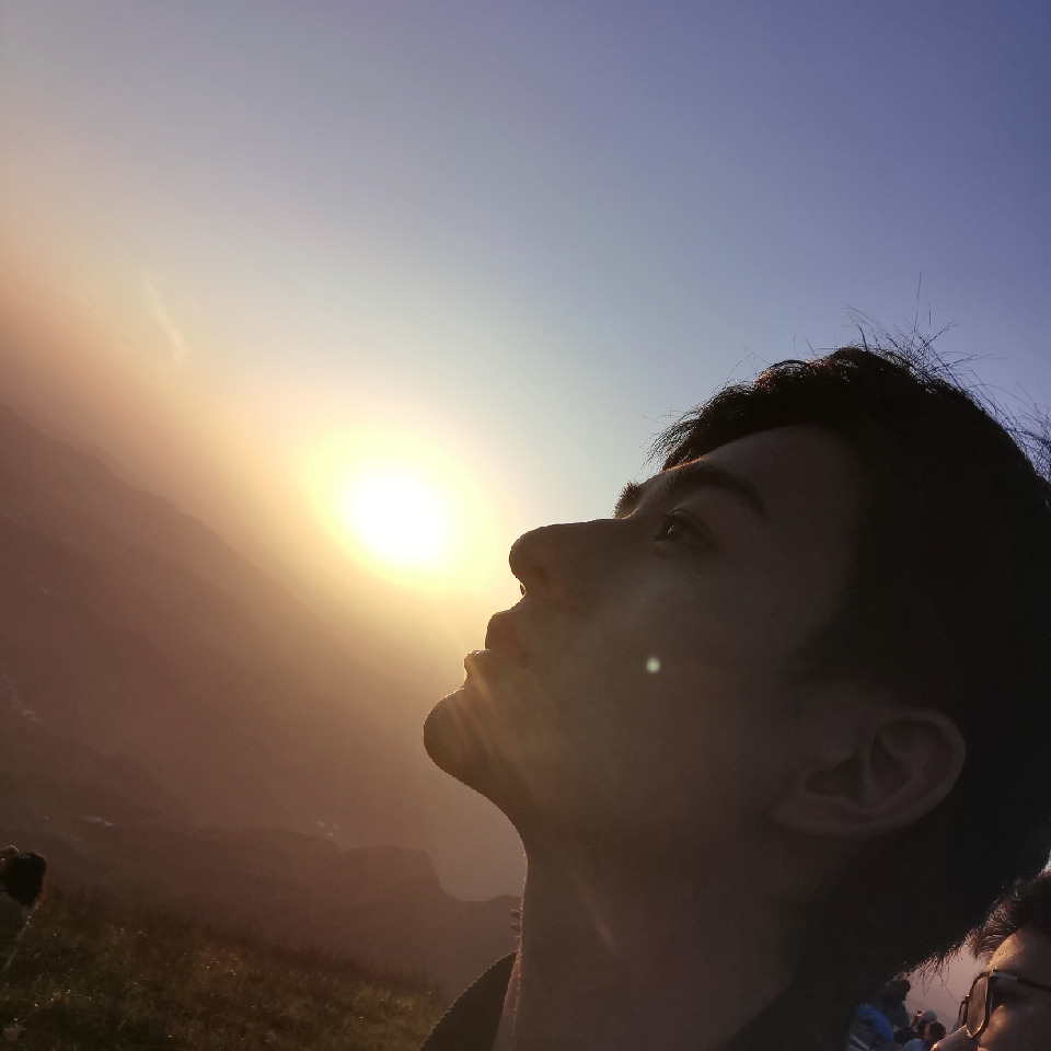 给你宇宙呀海报