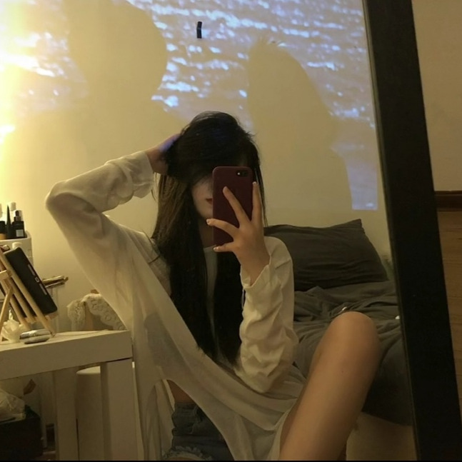 大蜜糖🐱海报