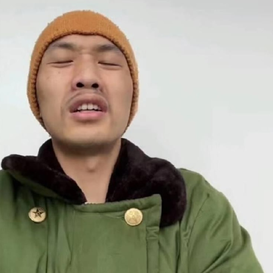 言乂、海报