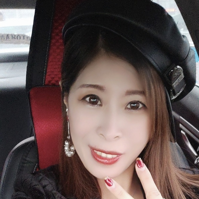 新人美丽等宠爱海报