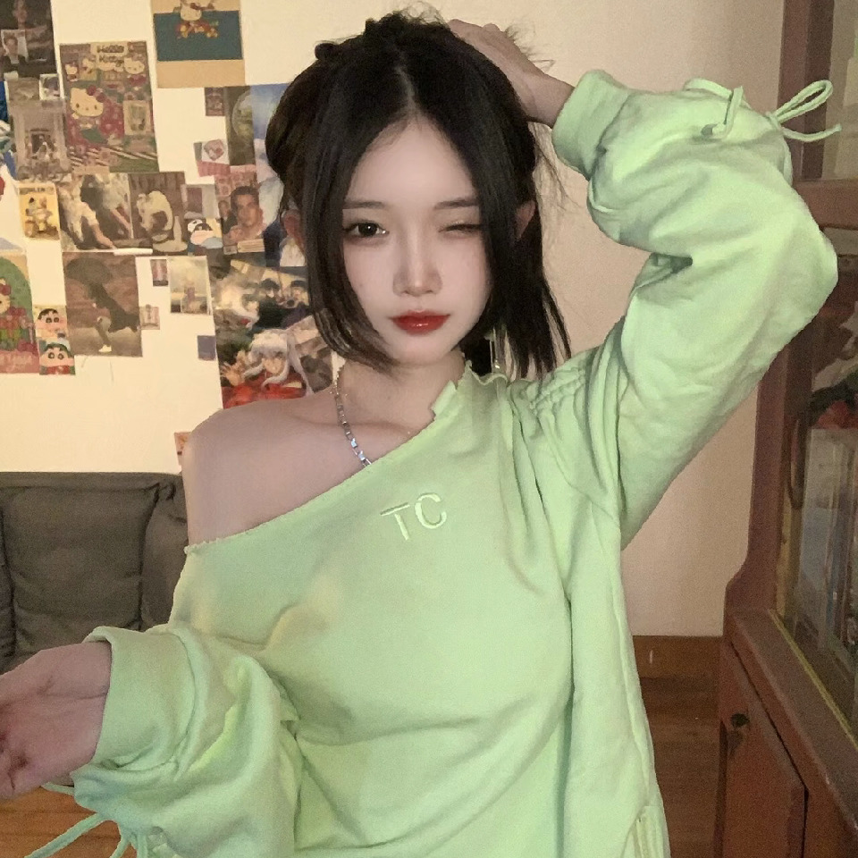 女叔April海报