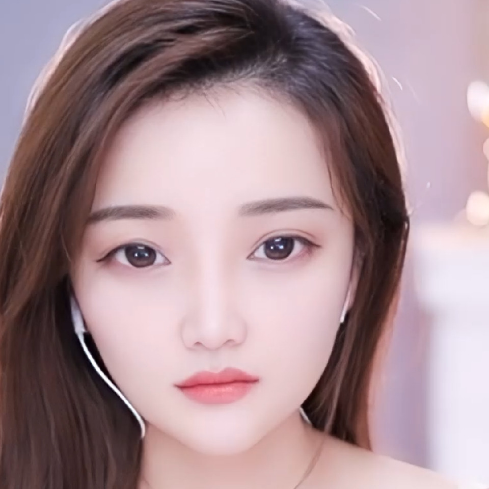 静静的看着你🍎海报