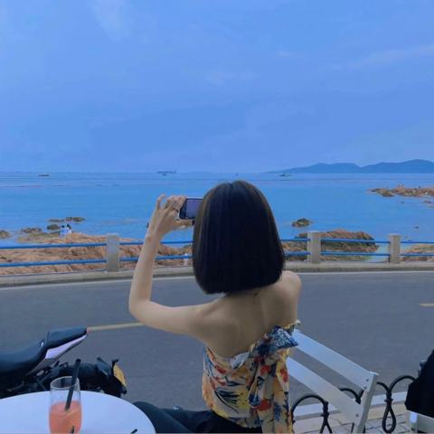 夏奈尔～海报