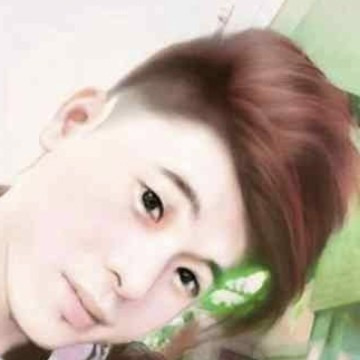 Y奕楠海报
