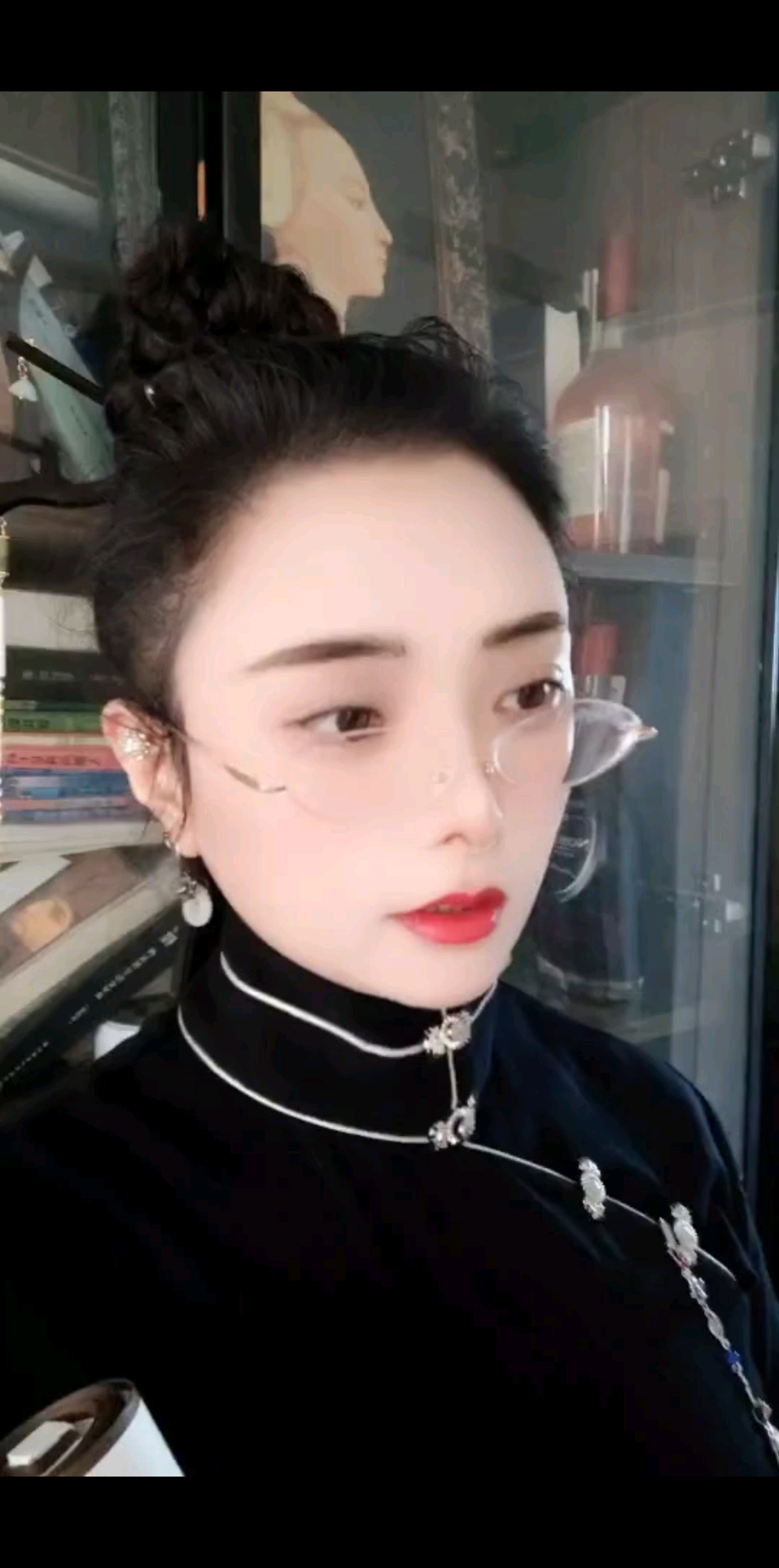 充值大米找我哦/眨眼