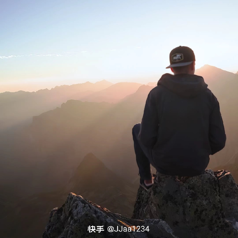 诚诚爱看杂志海报
