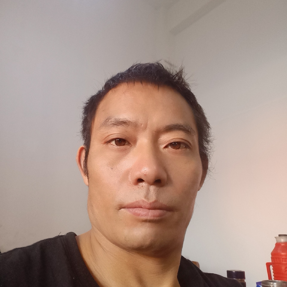 港儿爱排球海报