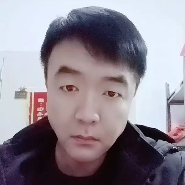 小丶凡~(工作中)海报