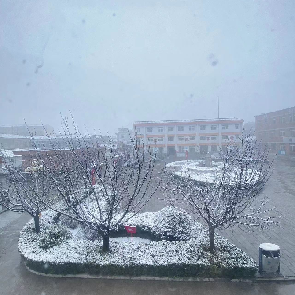 じ不忘初心丶海报