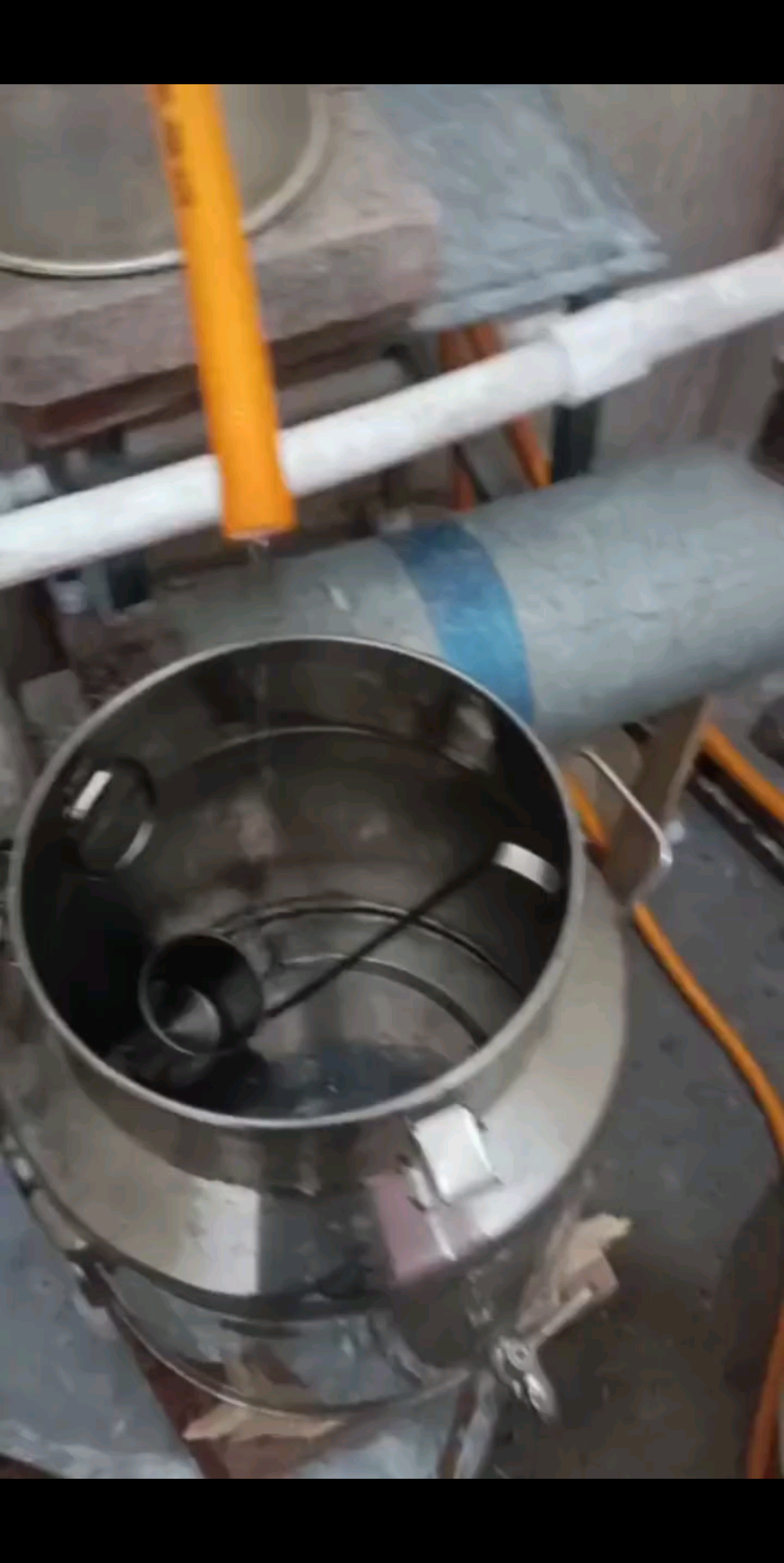 大米酒，蒸馏提纯。