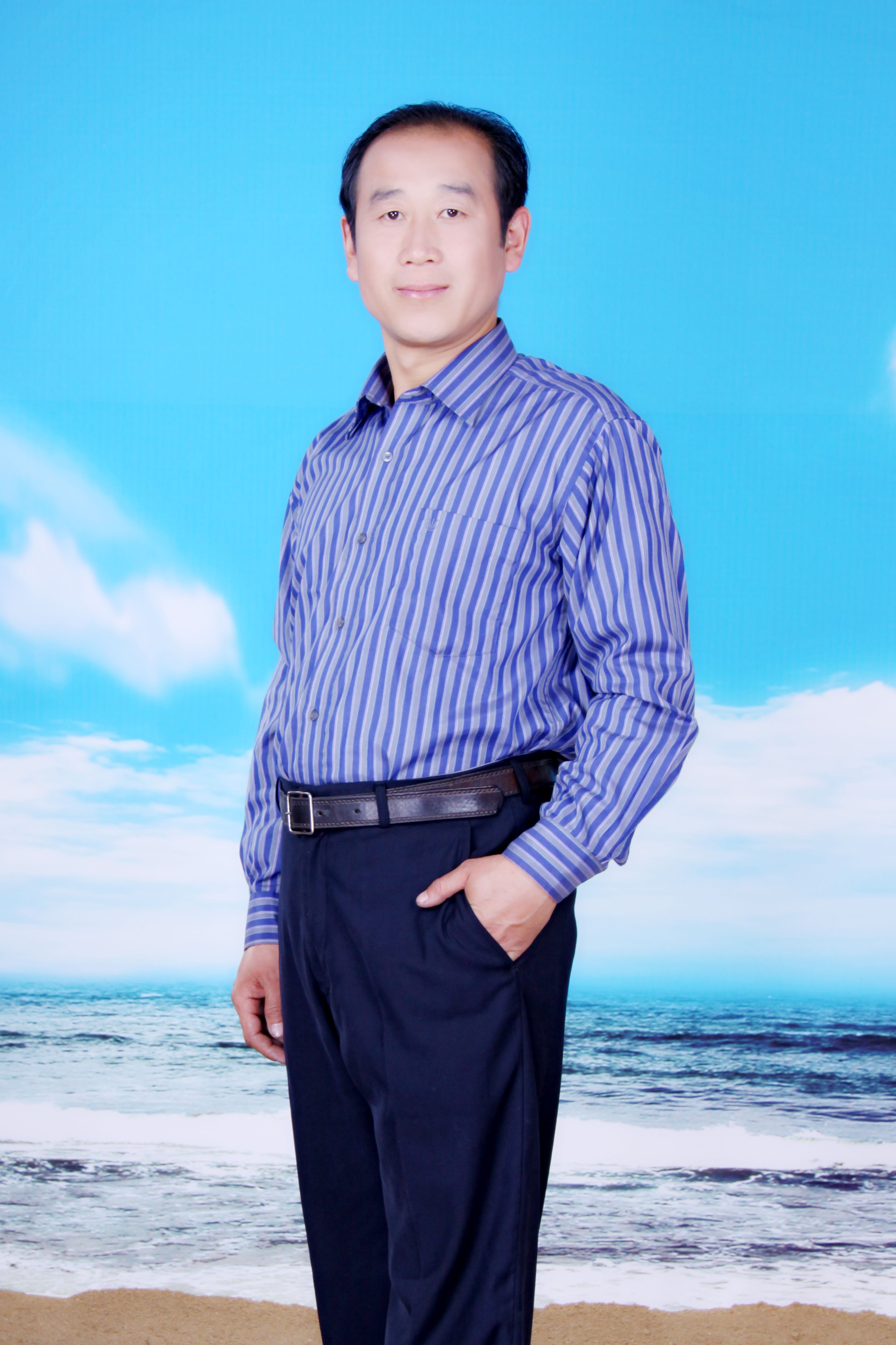 斌斌帅哥(房号:38466122)