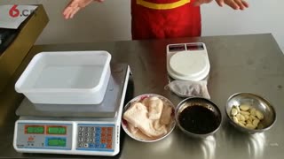 地摊炸臭豆腐汁怎么熬，路边臭豆腐汤汁的做法