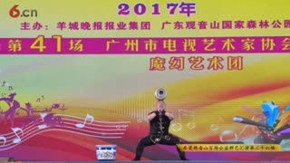 杂技表演《顶缸》，东莞观音山精彩纷呈